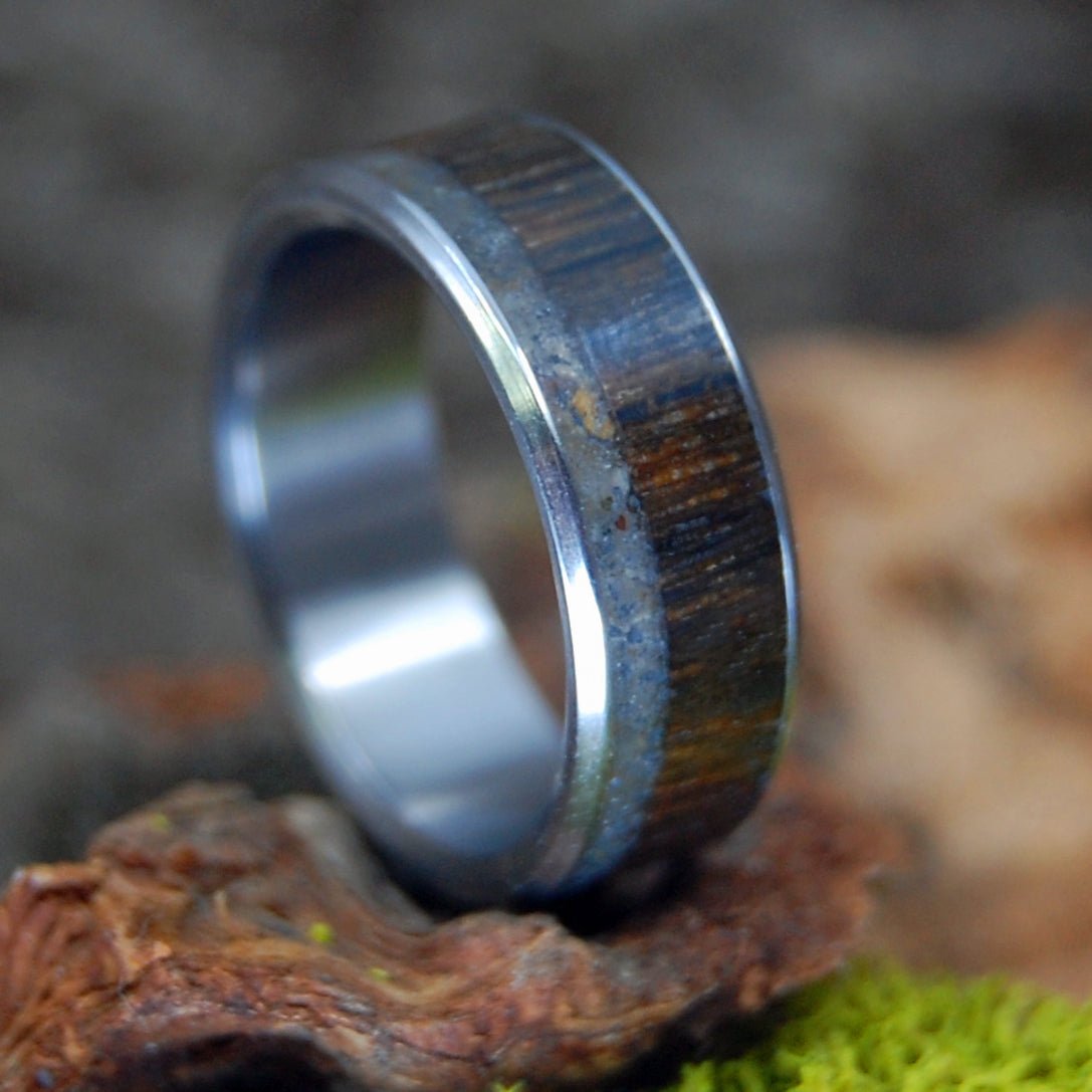 Kentucky Bog | Men's Scottish Bog Oak, Kentucky Coal & Titanium Wedding Ring - Minter and Richter Designs