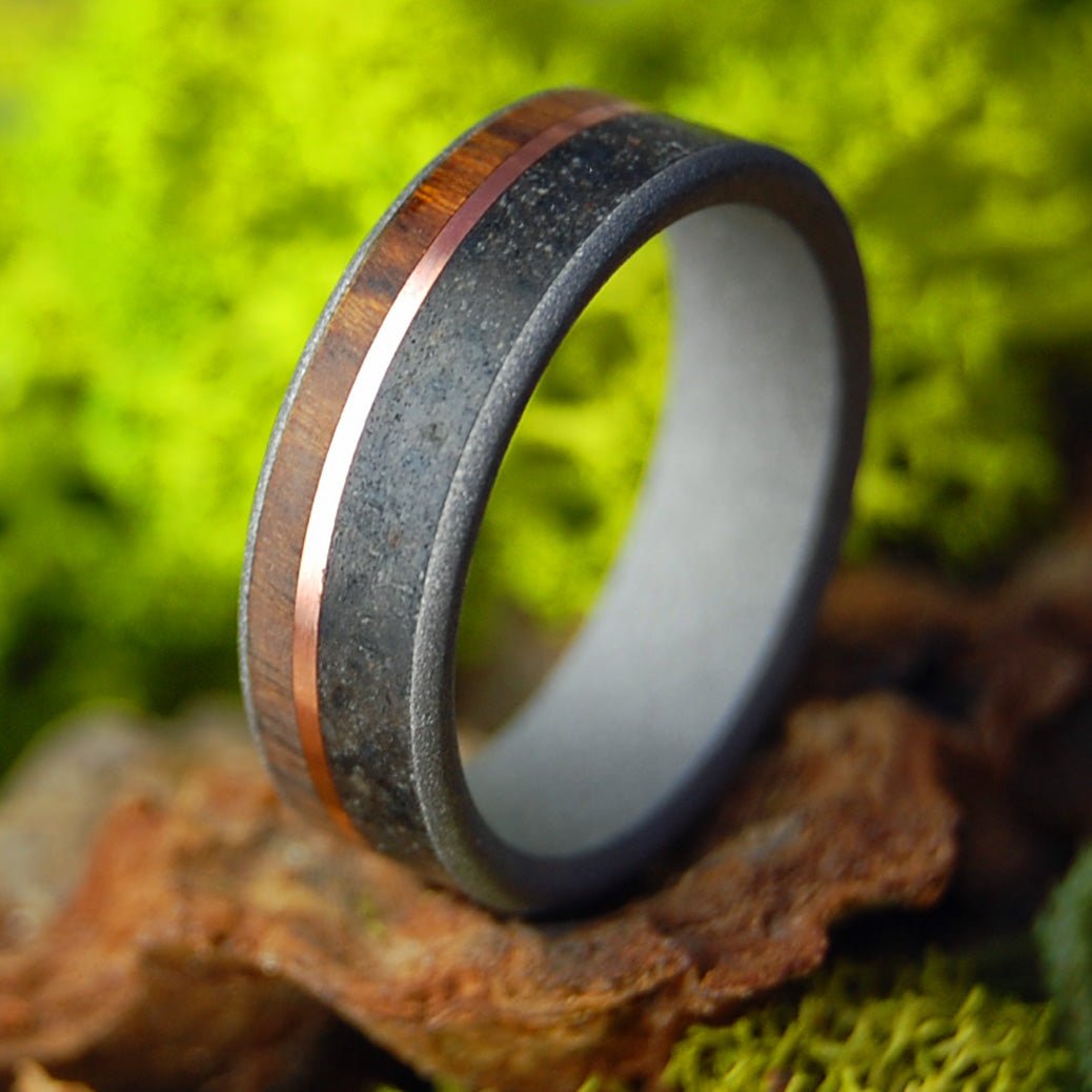 La Jolla Lava | Men's Icelandic Lava, La Jolla CA Sand, Copper and Desert Ironwood & Titanium Wedding Ring - Minter and Richter Designs