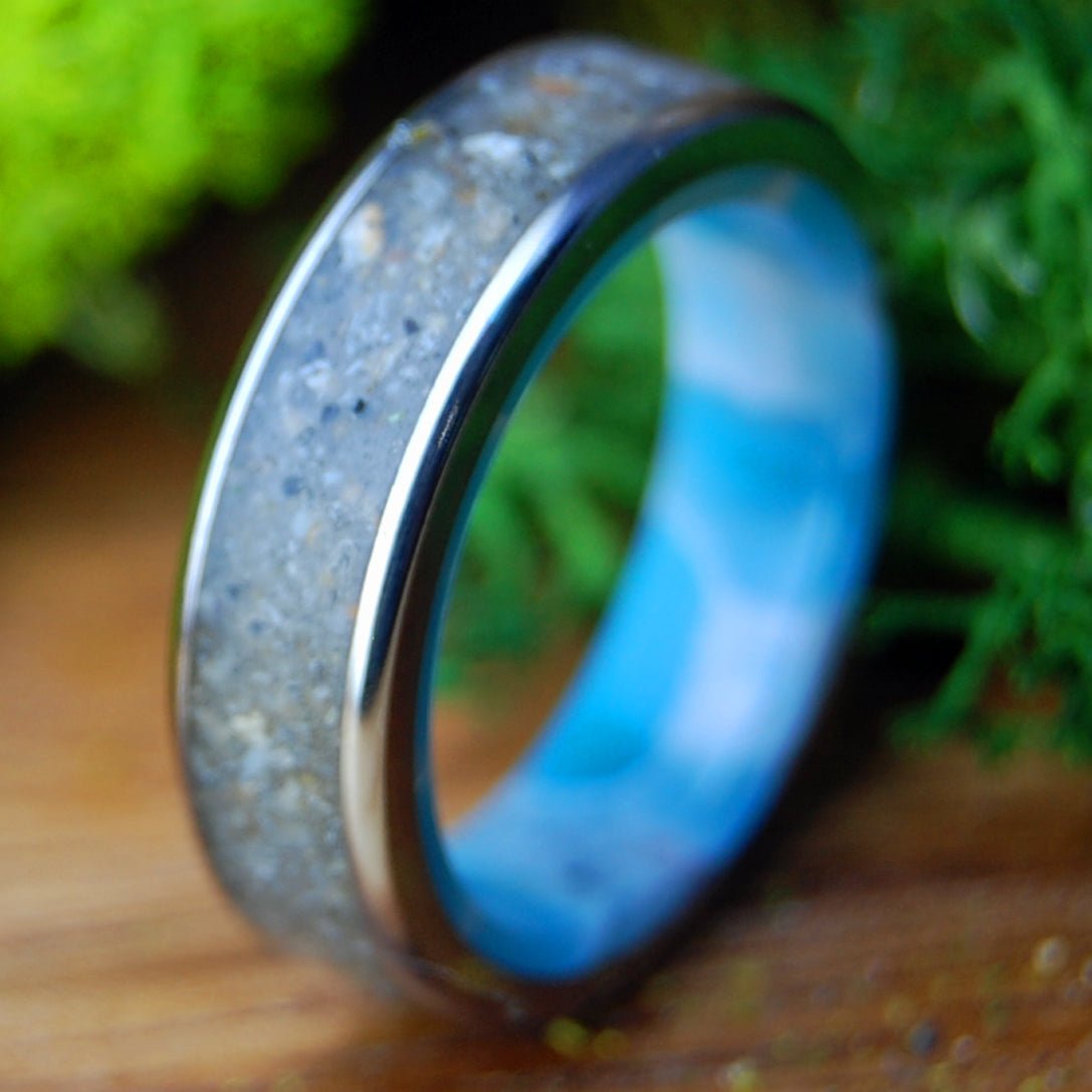 LAGUNA LARIMAR | Men's Laguna Beach Sand, Larimar & Titanium Wedding Ring - Minter and Richter Designs