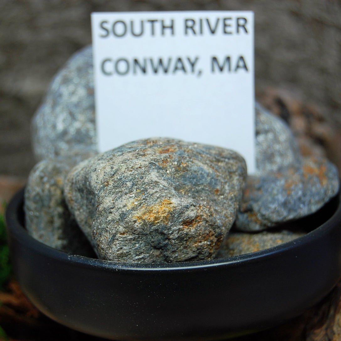 Life in Vermont | Men's Vermont Sugar Maple Wood, Vermont Soil, South River Conway MA Rocks, Titanium Wedding Ring - Minter and Richter Designs
