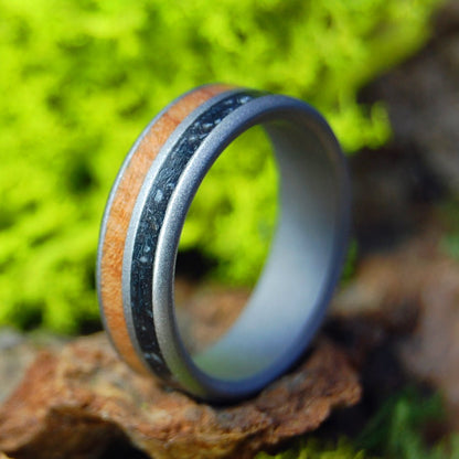 Lucky Rocks Blast | Men's Lake Champlain Beach Rocks, Vermont Maple & Titanium Wedding Ring - Minter and Richter Designs