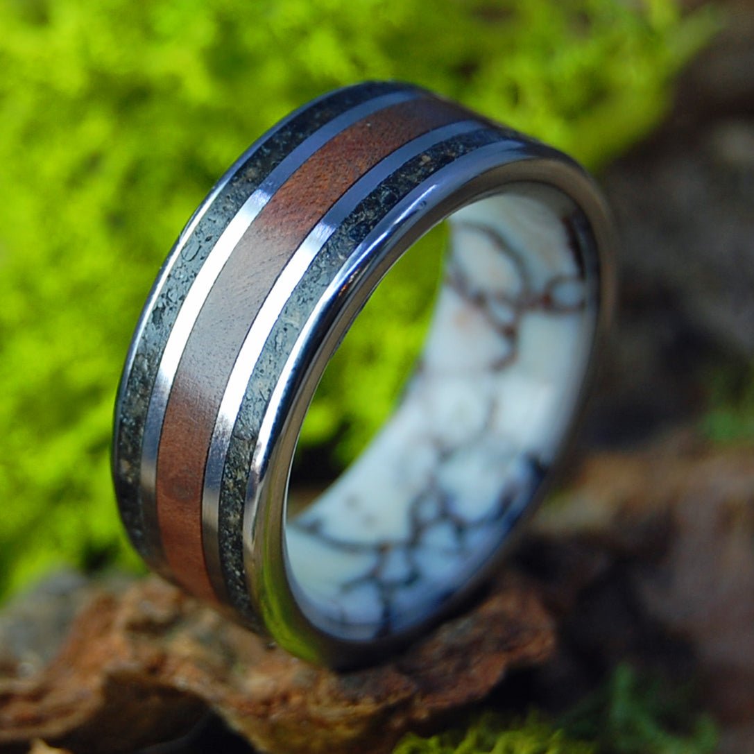 Madrone Wood Oregon | Men's Black Beach Sand, Madrone Wood, Wild Horse Jasper & Titanium Wedding Ring - Minter and Richter Designs