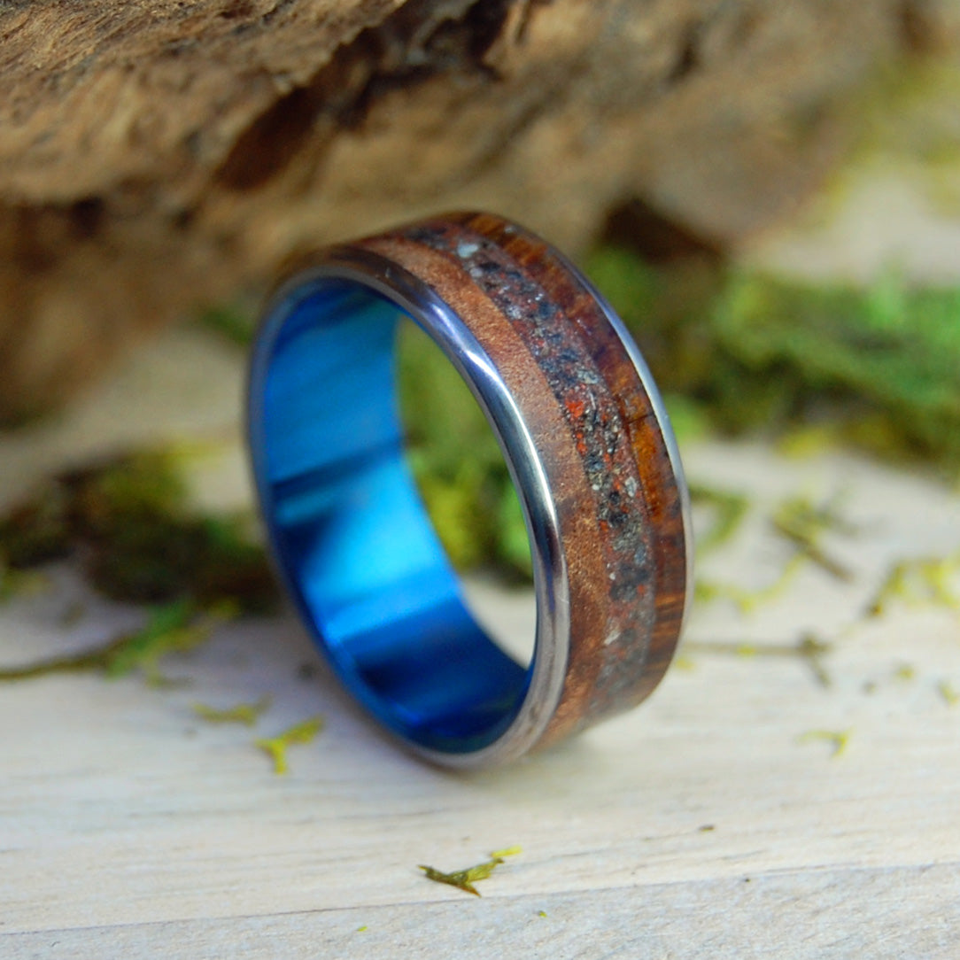 THE METEORITES AND LAVA FLOWS OF TEXAS | Crushed Meteorite, Texas Mesquite & Redwood, Icelandic Lava, Oregon Red Lava - Meteorite Wedding Rings - Minter and Richter Designs