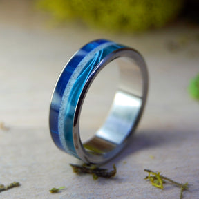 MOODY BLUE AQUATIC | Beach Sand & Marbled Resin Wedding Ring - Minter and Richter Designs