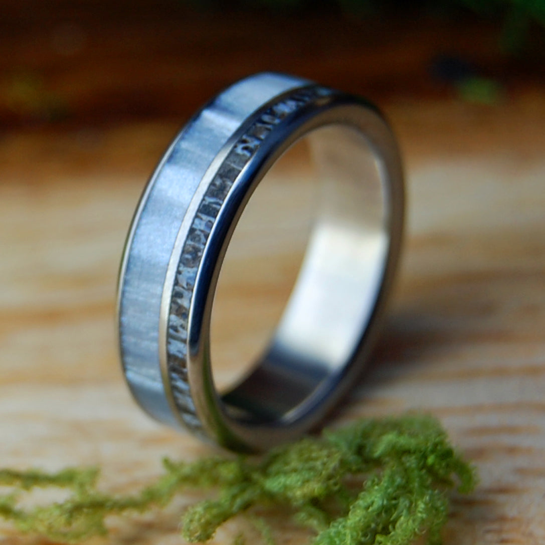 MOOSE UNDER FOG | Men's Moose Antler, Gray Pearl & Titanium Wedding Ring