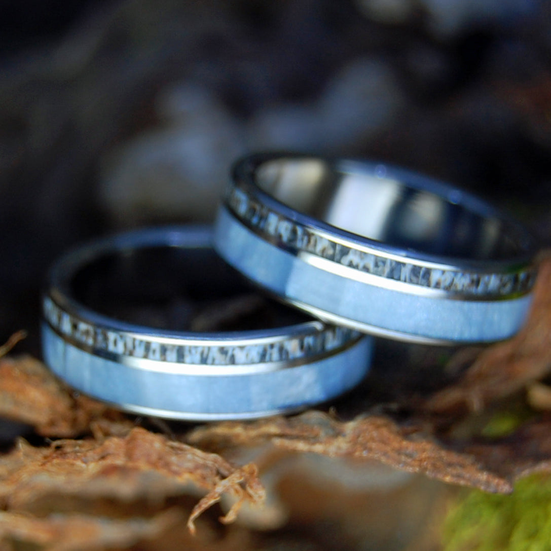 MOOSE UNDER FOG SET | Moose Antler & Gray Pearl Titanium Wedding Rings Set