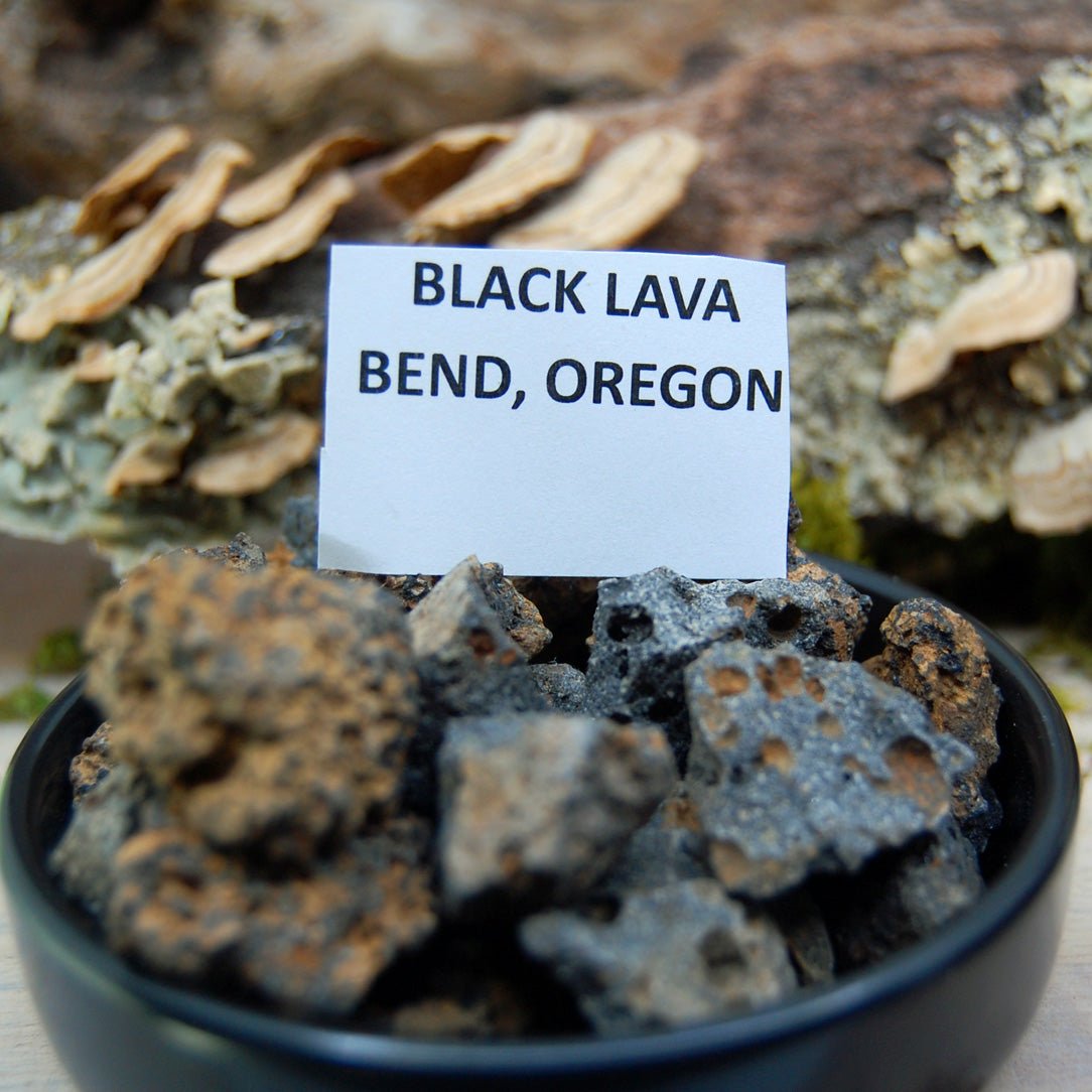 OREGON HEART SMOKE | Oregon Lava & Oregon Myrtle Wood - Titanium Wedding Ring - Minter and Richter Designs