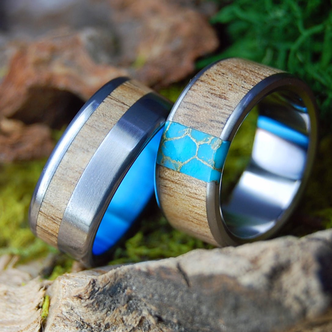 OREGON MYRTLE WANDER GOLD | Oregon Myrtle Wood - Titanium Wedding Rings - Minter and Richter Designs