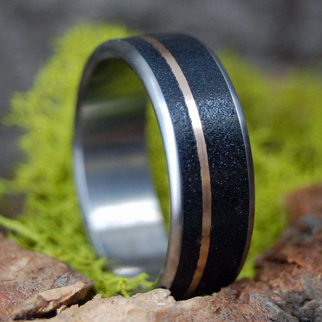 Playa Negra | Men's Black Beach Sand, Copper & Titanium Wedding Ring - Minter and Richter Designs
