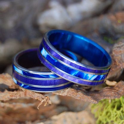 PURPLE SHIMMER, BLUE SEA | Blue Vintage Resin, Purple Marbled Opalescent & Titanium - Unique Wedding Rings - Wedding Rings Set - Minter and Richter Designs