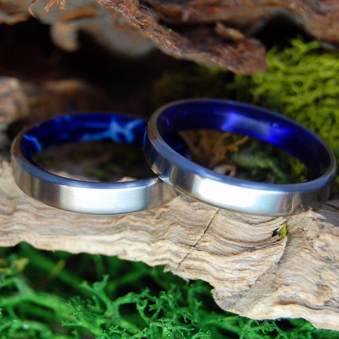 ROYAL SWIM IN COBALT & PURPLE | Purple Marbled Resin, Cobalt & Titanium - Unique Wedding Rings - Minter and Richter Designs