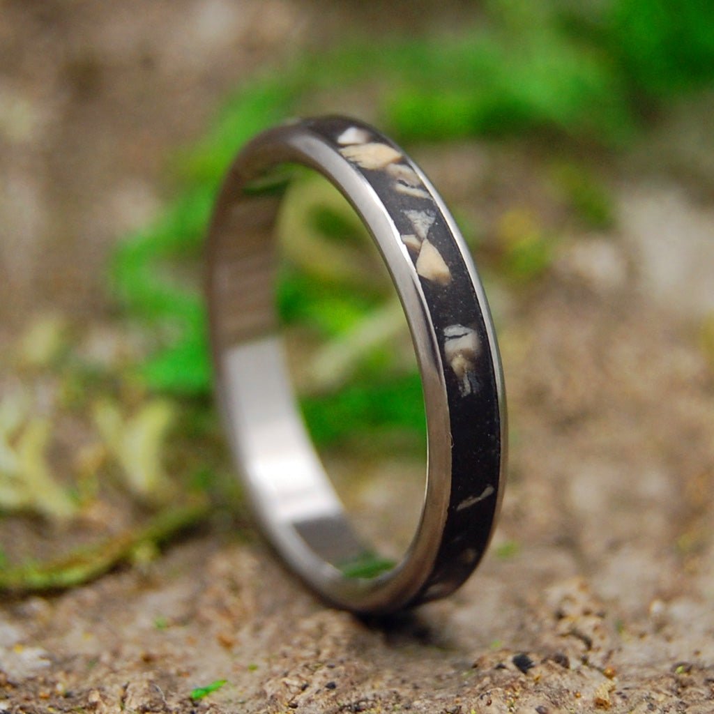 Sand From Where We Met | Men's Beach Sand & Titanium Wedding Ring - Minter and Richter Designs