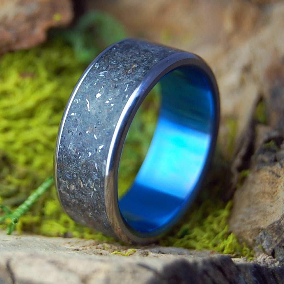 SHREDDED METAL | HI Black Beach Sand, Shredded Steel and Titanium Wedding Ring - Minter and Richter Designs
