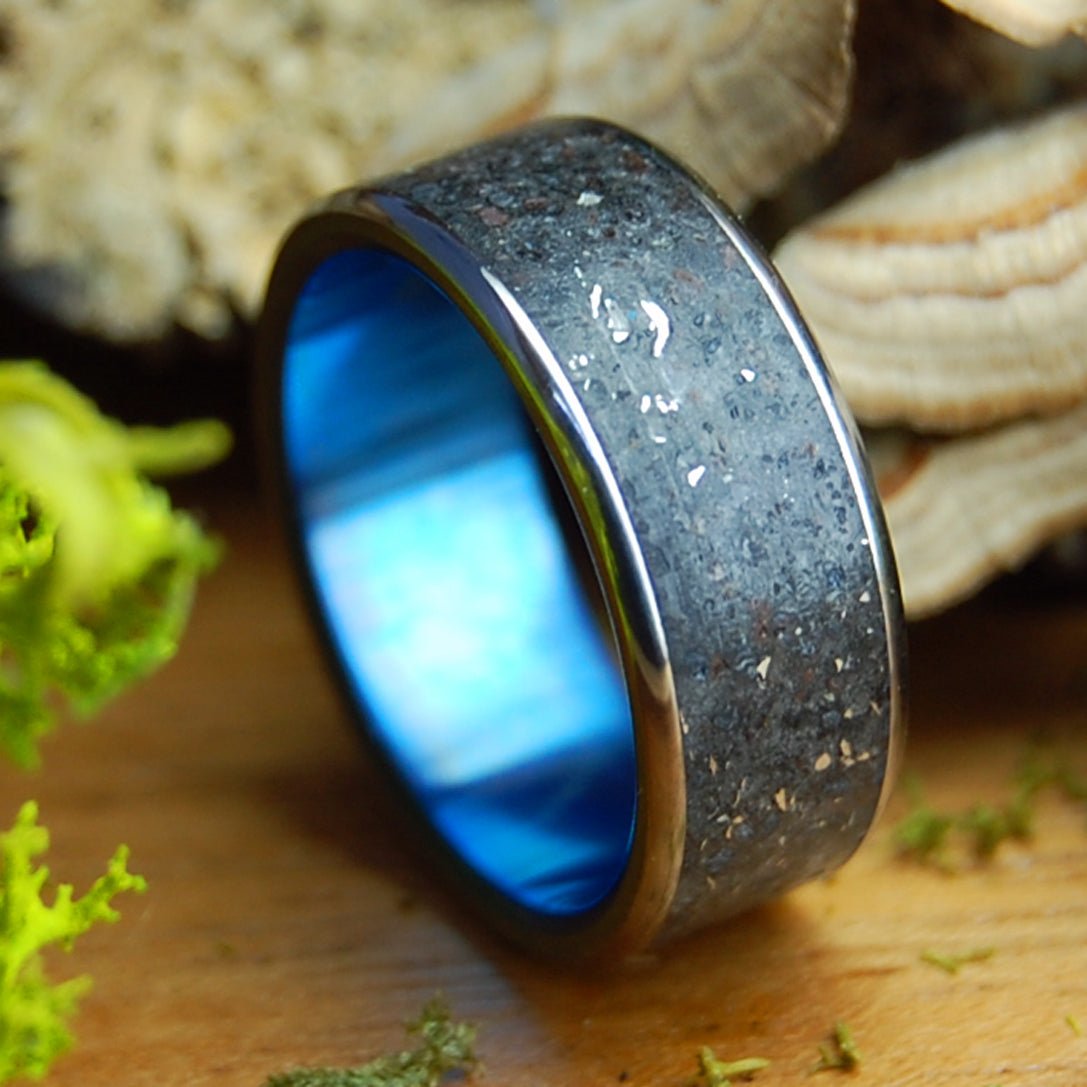 SHREDDED METAL | HI Black Beach Sand, Shredded Steel and Titanium Wedding Ring - Minter and Richter Designs