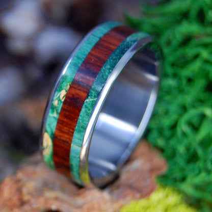SNAKE IN THE GRASS | Men's Green Box Elder, Snake Wood & Titanium Wedding Ring - Minter and Richter Designs