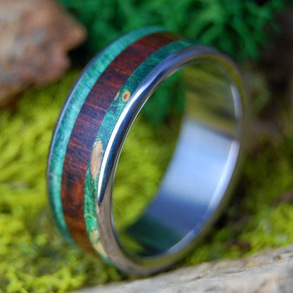 SNAKE IN THE GRASS | Men's Green Box Elder, Snake Wood & Titanium Wedding Ring