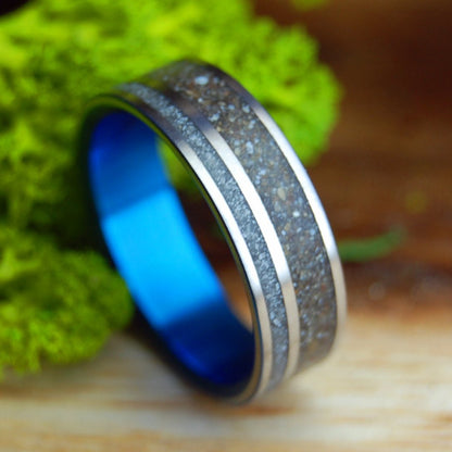 ST. PETE OF HERRADURA OFFSET | Men's Costa Rican and Florida Beach Sand & Titanium Wedding Ring - Minter and Richter Designs