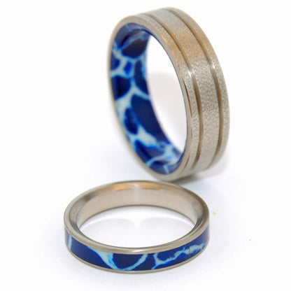 Step Carefully Cracked Ice | Cobalt Stone & Titanium - Unique Wedding Ring - Wedding Ring Set - Minter and Richter Designs