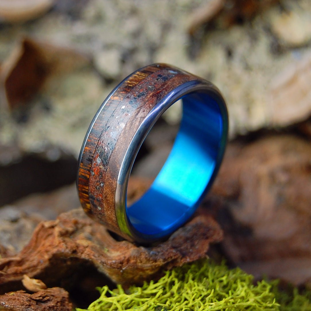 The Meteorites And Lava Flows Of Texas | Men's Crushed Meteorite, Texas Mesquite & Redwood, Icelandic Lava, Oregon Red Lava & Titanium Wedding Ring - Minter and Richter Designs