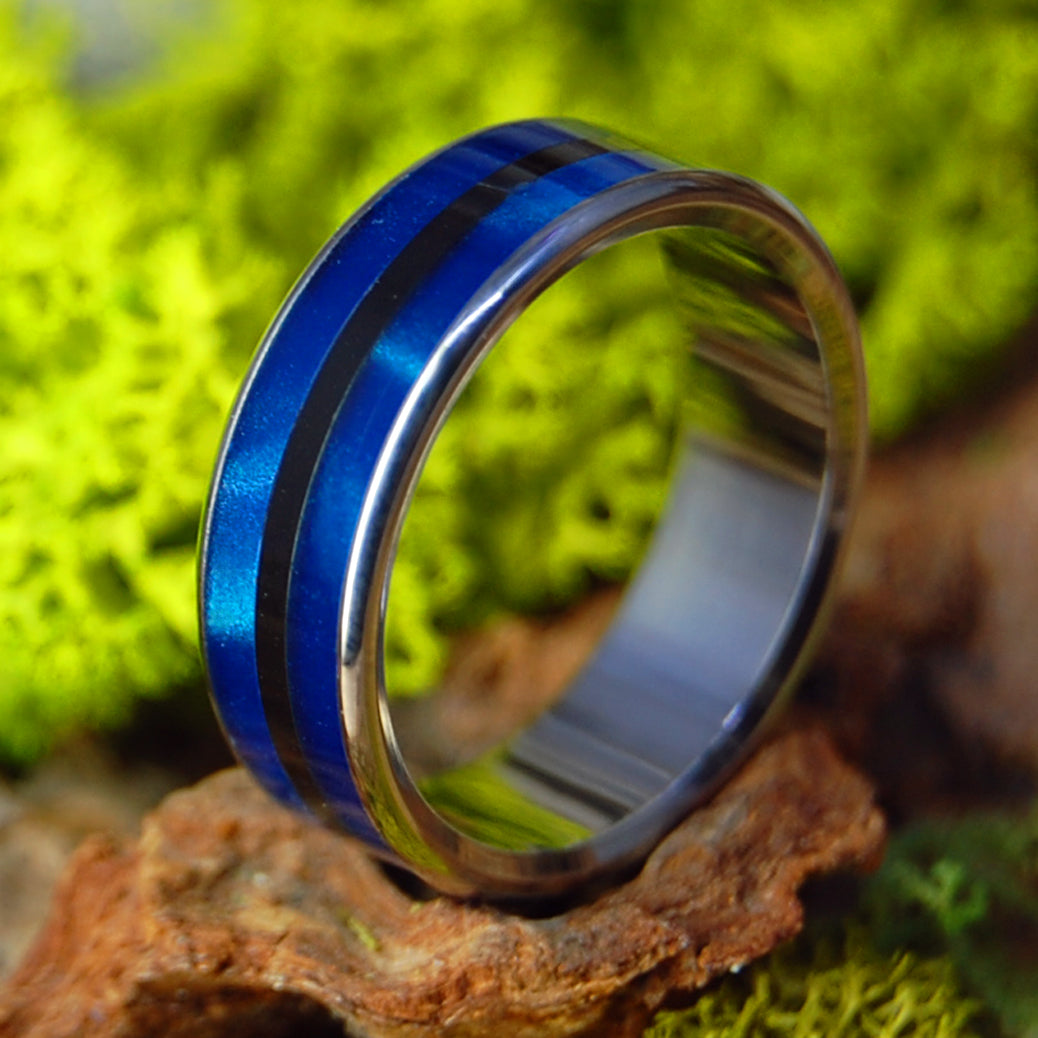 THE WINE GUY AND THE JUDGE | Men's Blue Marbled Opalescent Resin, Onyx & Titanium Wedding Ring