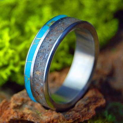 TIBETAN MONK IN JOSHUA TREE | Men's Joshua Tree Bark, Tibetan Turquoise & Titanium Wedding Ring - Minter and Richter Designs