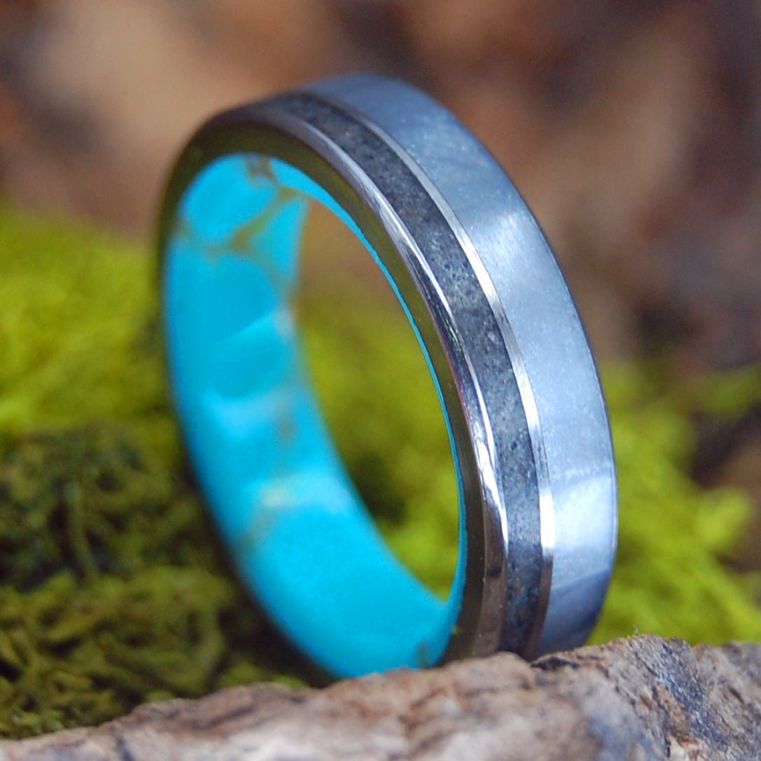 Turquoise Gray Kentucky | Men's Gray Marbled Opalescent, Kentucky Coal, Tibetan Turquoise & Titanium Wedding Ring - Minter and Richter Designs