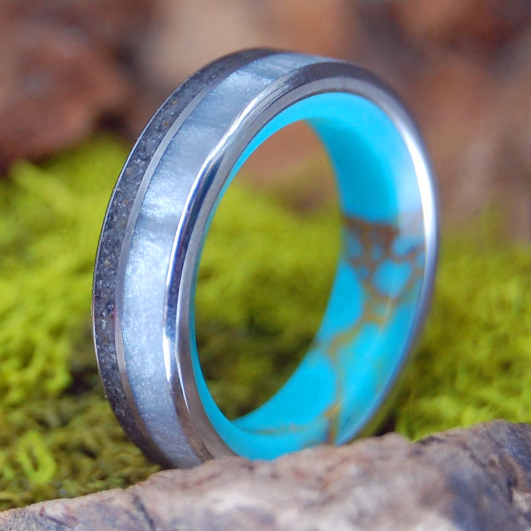 Turquoise Gray Kentucky | Men's Gray Marbled Opalescent, Kentucky Coal, Tibetan Turquoise & Titanium Wedding Ring - Minter and Richter Designs