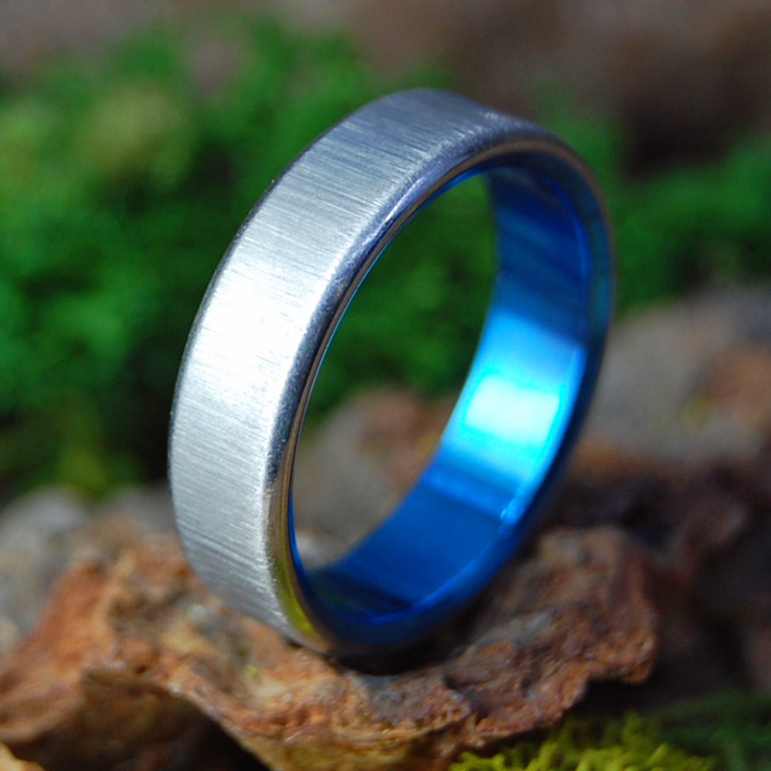Vertical Stroke Blue | Men's Titanium Wedding Ring - Minter and Richter Designs