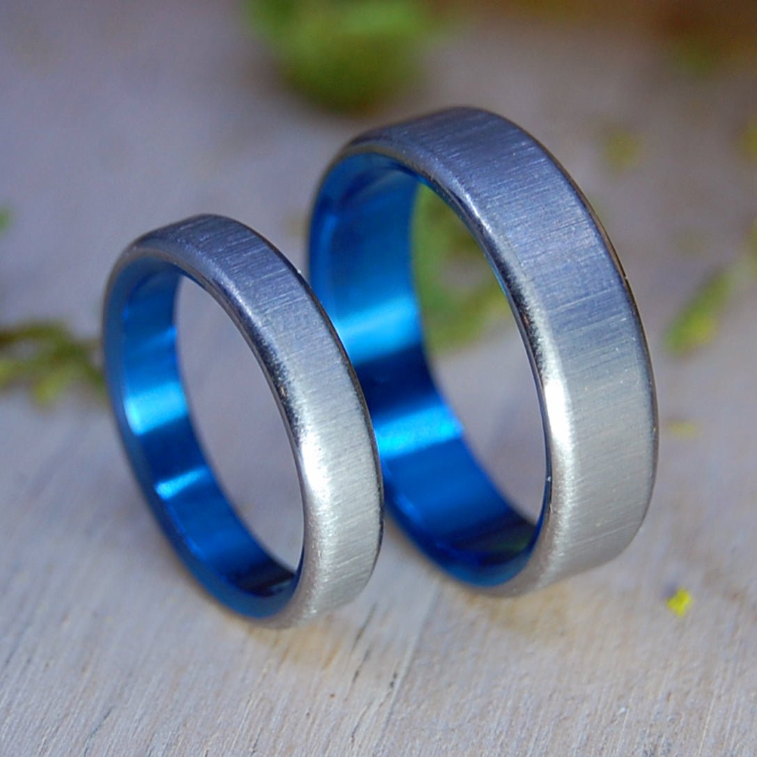 Vertical Stroke Blue Set | Titanium Wedding Rings Set - Minter and Richter Designs