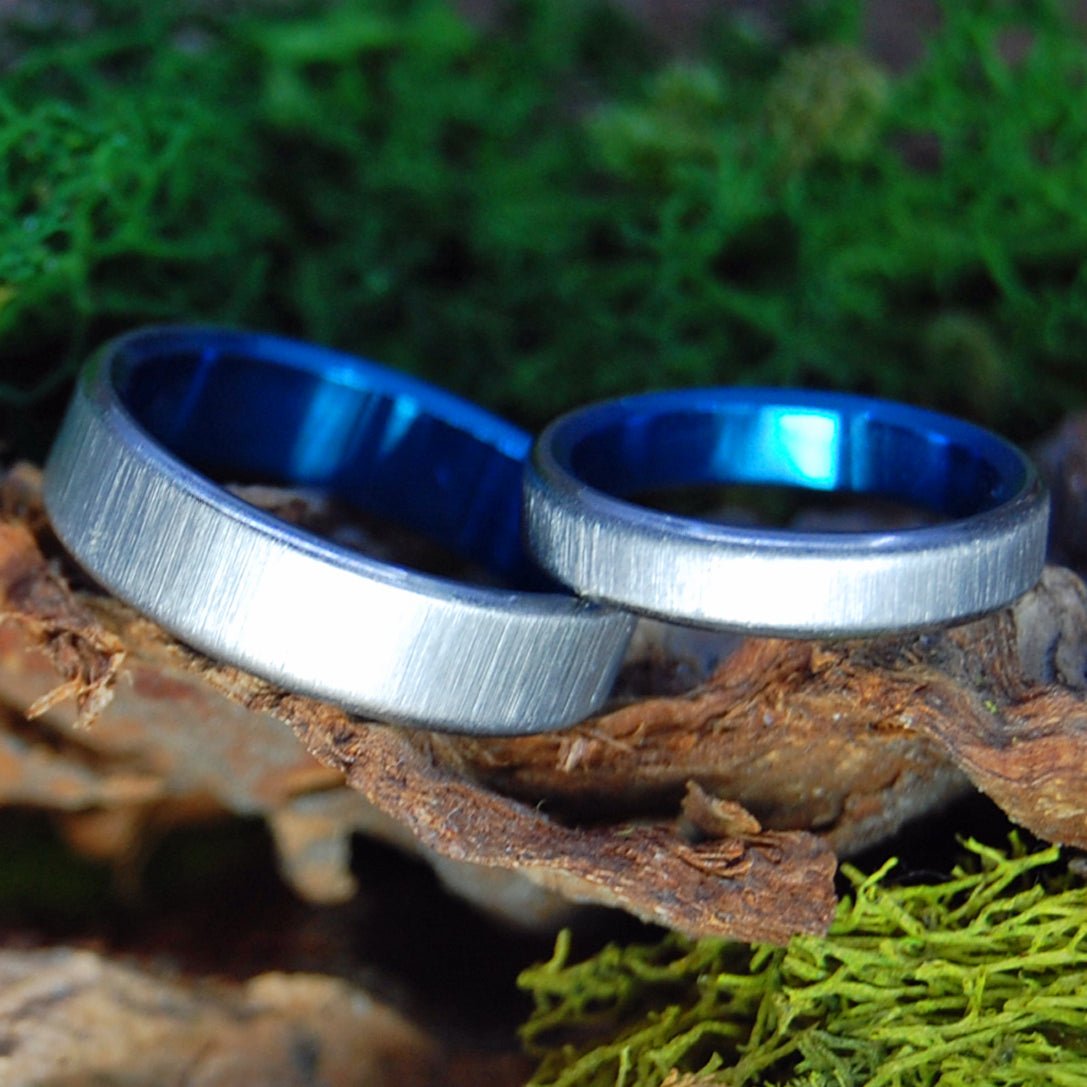 Vertical Stroke Blue Set | Titanium Wedding Rings Set - Minter and Richter Designs