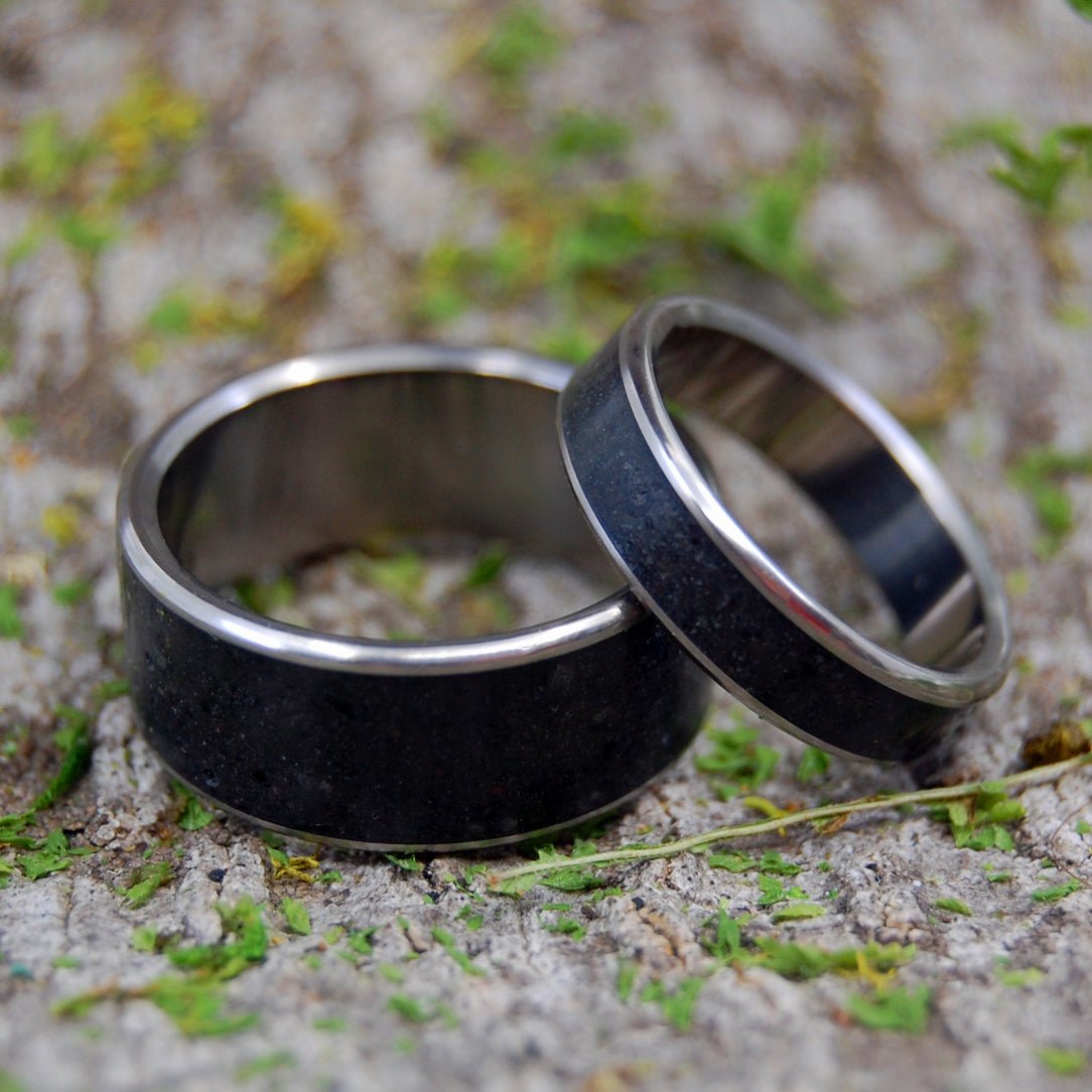 Vik Beach Iceland | Icelandic Volcanic Beach Sand And Lava - Unique Wedding Ring Ring - Minter and Richter Designs