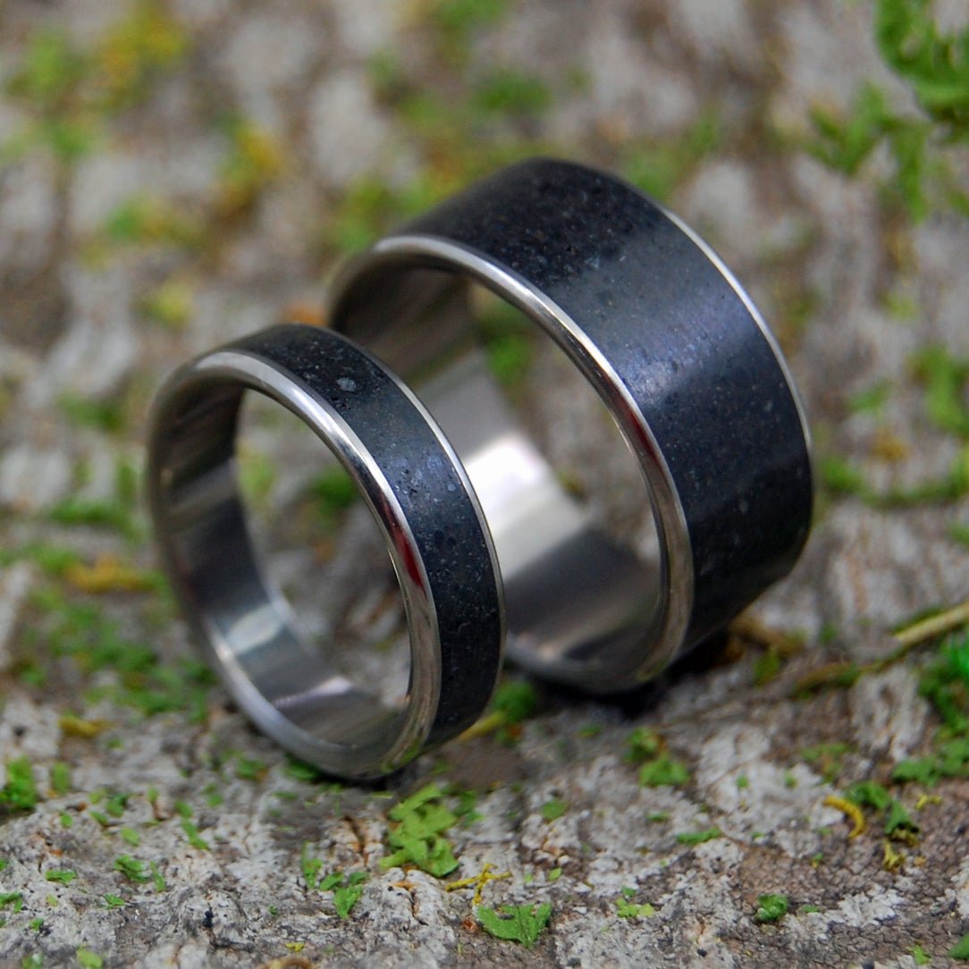 Vik Beach Iceland | Icelandic Volcanic Beach Sand And Lava - Unique Wedding Ring Ring - Minter and Richter Designs