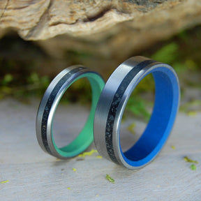 BLUE AND GREEN STARLIT NIGHT ON VIK BEACH| Icelandic Volcanic Beach Sand and Lava - Unique Wedding Rings - Minter and Richter Designs