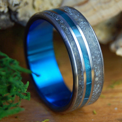 VINEYARD TO COSTA RICA | Men's Beach Sand & Aquatic Resin & Titanium Wedding Ring - Minter and Richter Designs