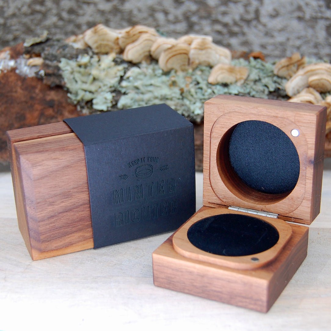 WALNUT RING BOX | Wedding Ring Box For 1 Ring - Minter and Richter Designs