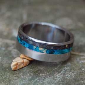 VINEYARD NIGHTS | Blue Box Elder & Martha's Vineyard Sand Titanium Wedding Ring - Minter and Richter Designs