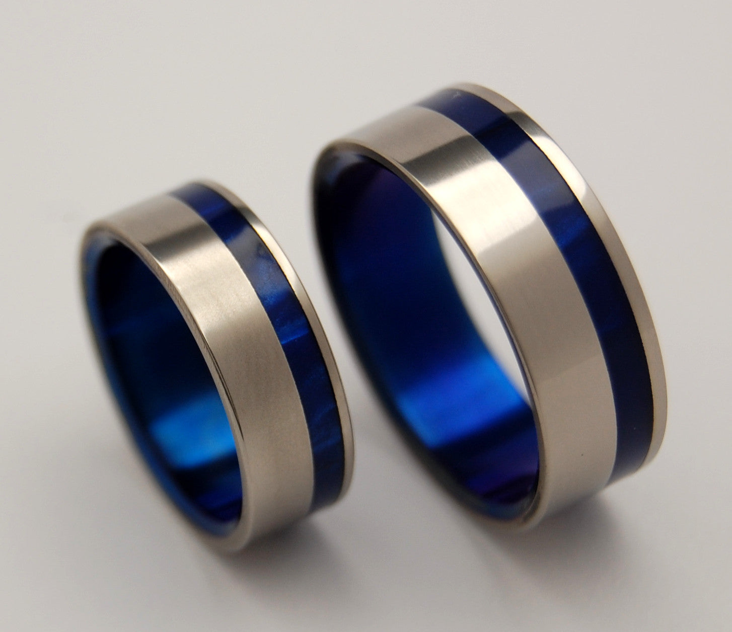 TO THE WINDS RESIGN | Blue Marbled Resin & Titanium - Unique Wedding Rings - Wedding Rings Set - Minter and Richter Designs