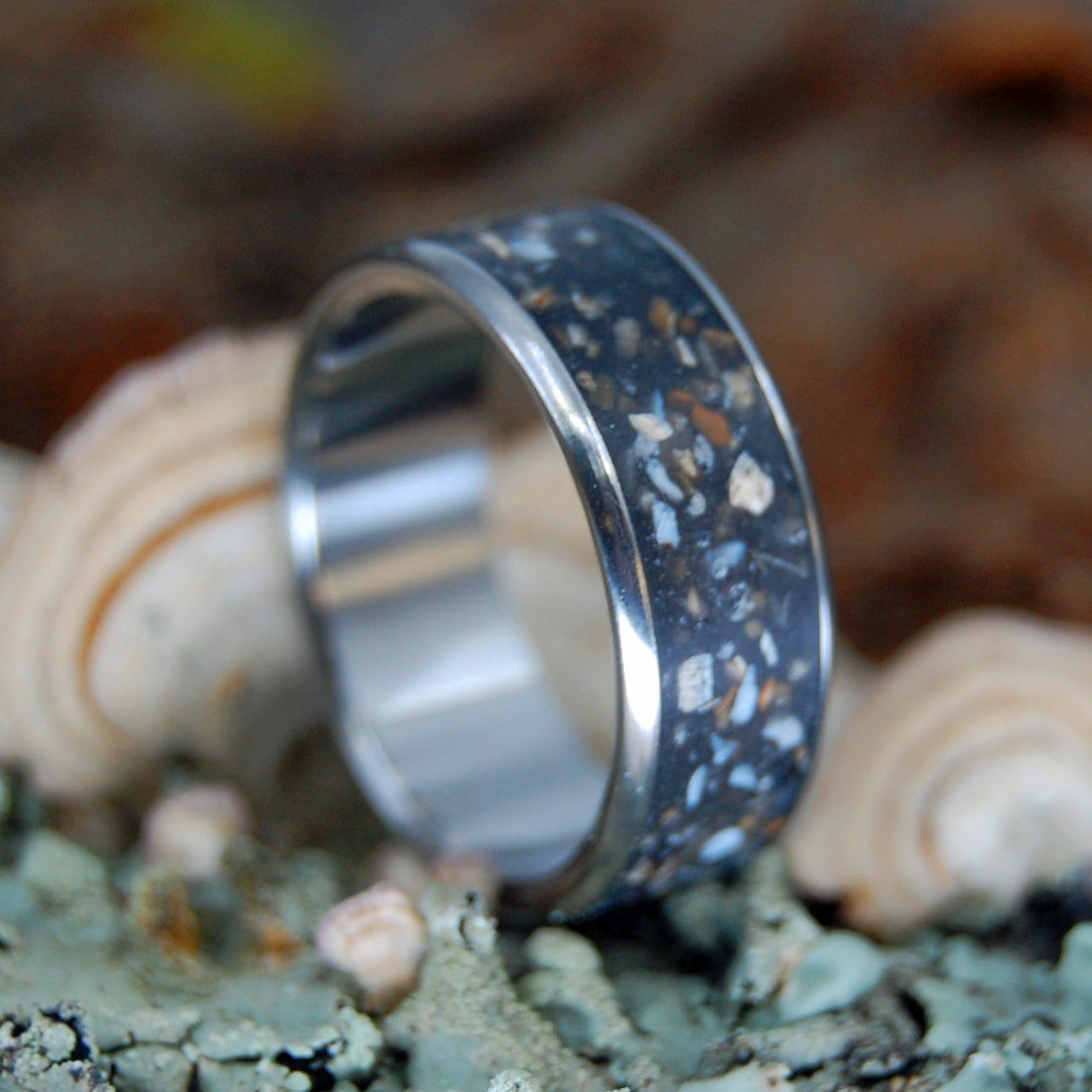 DEUTSCHLAND - GERMAN EARTH | Beach Sand Rings - Unique Wedding Rings - Minter and Richter Designs