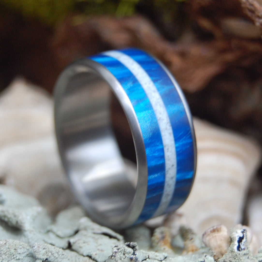 BLUE MARBLED SANDY PATH BETWEEN | Beach Sand & Marbled Resin Wedding Ring - Minter and Richter Designs