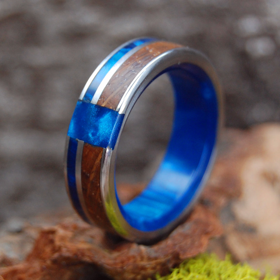 WHISKEY ON ICE | Bully Boy Whiskey Barrel Wood & Blue Marbled Opalescent - Titanium Wedding Rings - Minter and Richter Designs