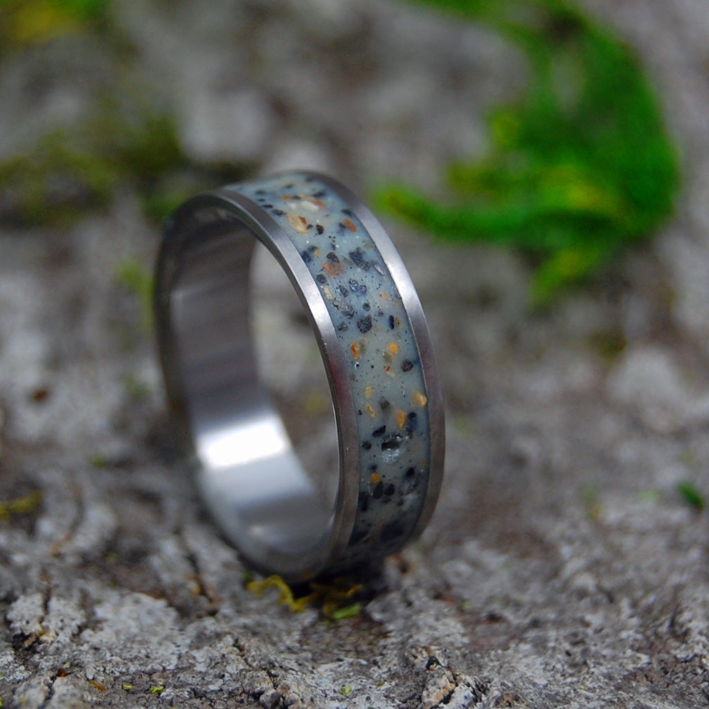 NATURAL BEACHES OF ICELAND | Icelandic Beach Sand - Unique Wedding Rings - Minter and Richter Designs