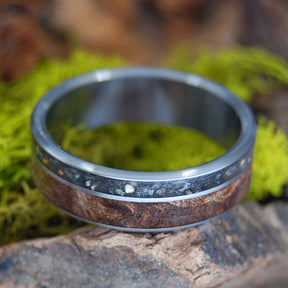BEACH HEART | Icelandic Black Beach Sand & Dark Maple Wood - Titanium Wedding Ring - Minter and Richter Designs