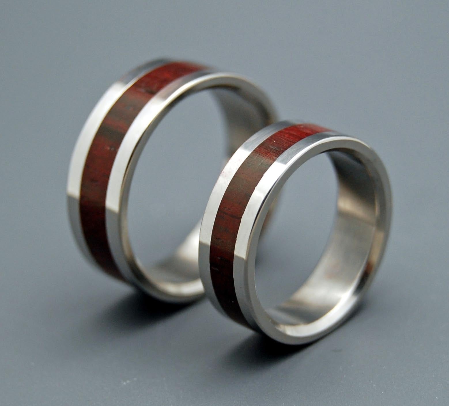 THE HEART HAS ITS REASONS | Rosewood &Titanium Wedding Rings Set - Wooden Wedding Rings - Minter and Richter Designs