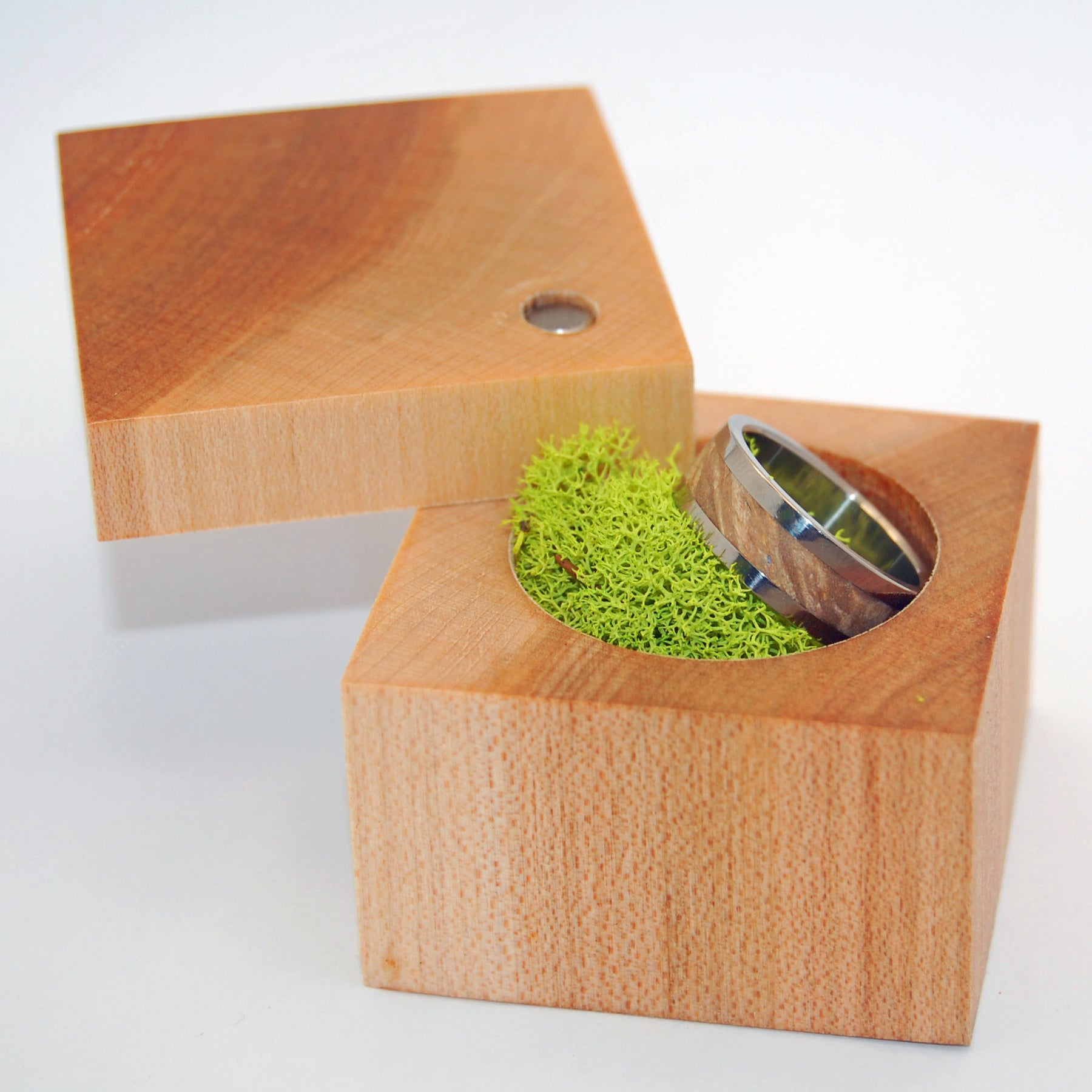 Light Maple Ring Box - Minter and Richter Designs
