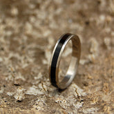 BEAM OF DARKNESS | Onyx Stone - Handcrafted Women's Titanium Wedding Rings - Minter and Richter Designs