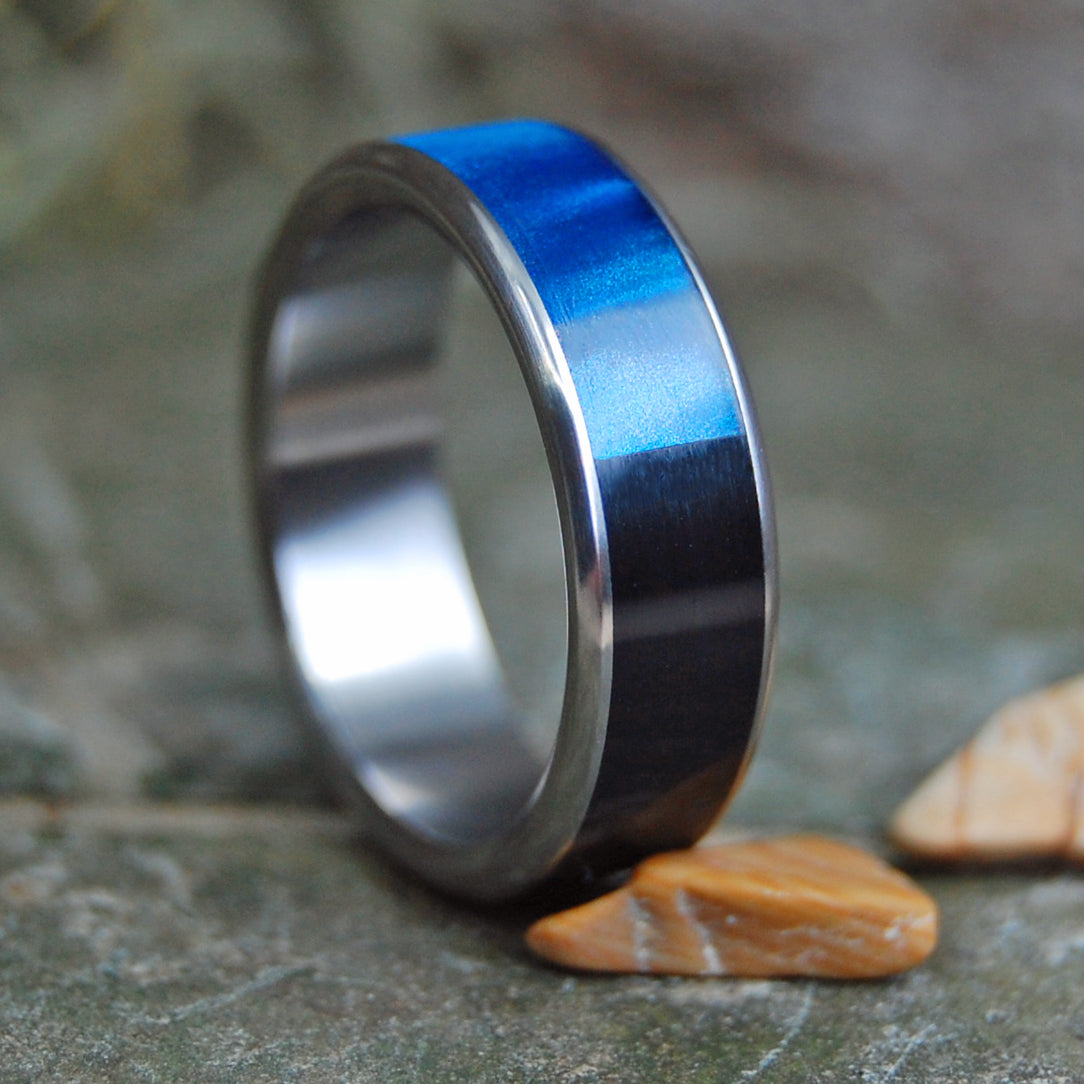 YING MEETS YANG | Black Onyx Stone & Blue Marbled Opalescent Resin - Black & Blue Wedding Ring - Minter and Richter Designs